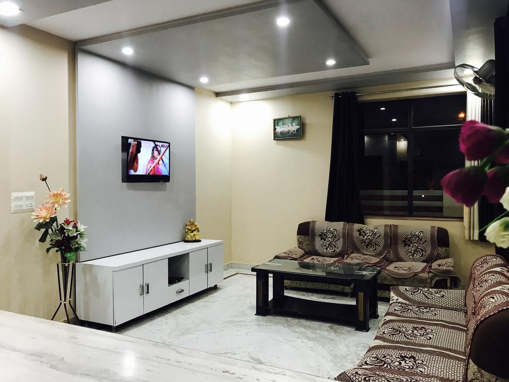 โอโย 6072 อาราธยา เรซิเดนซี Hotel อัครา ภายนอก รูปภาพ