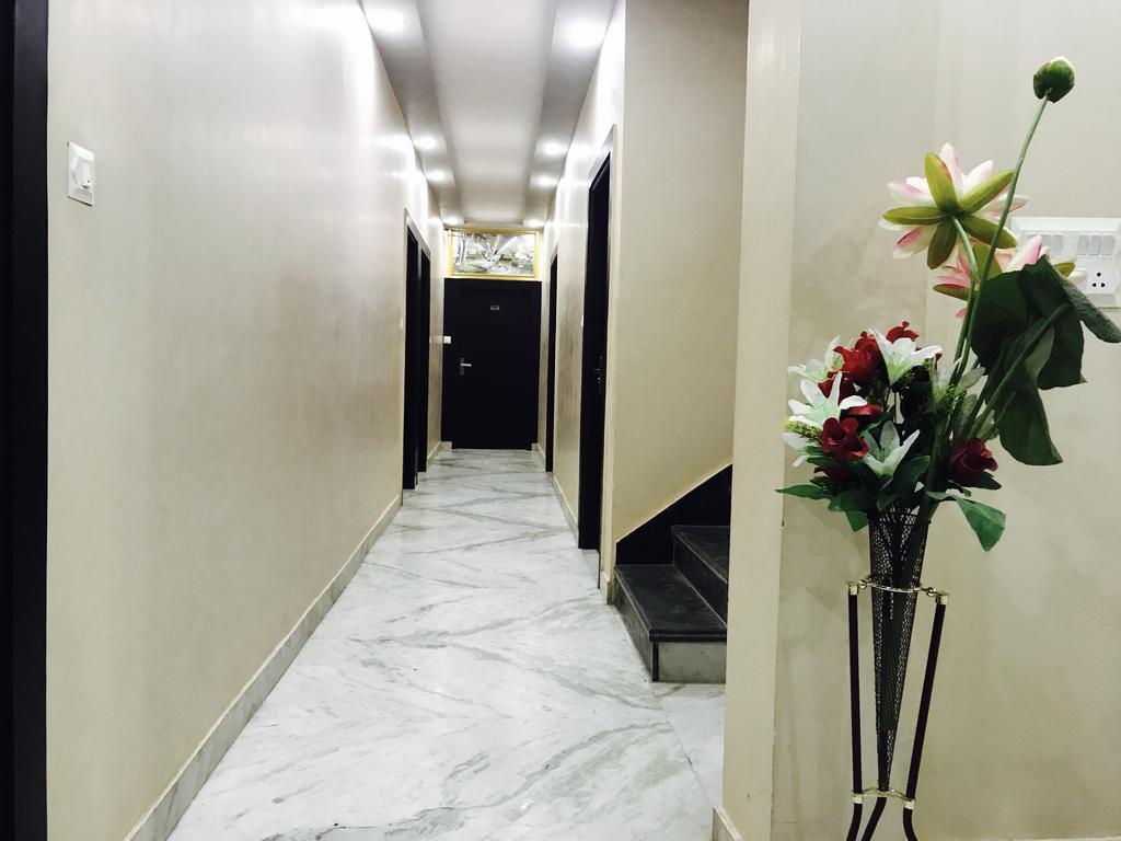 โอโย 6072 อาราธยา เรซิเดนซี Hotel อัครา ภายนอก รูปภาพ