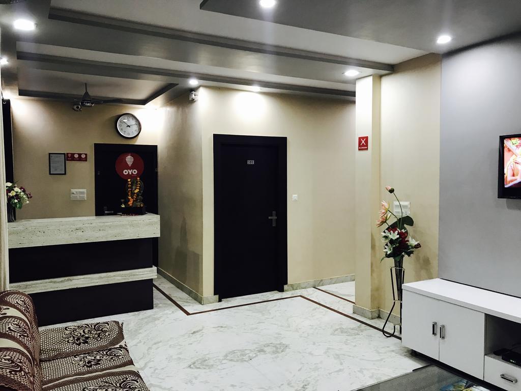 โอโย 6072 อาราธยา เรซิเดนซี Hotel อัครา ภายนอก รูปภาพ