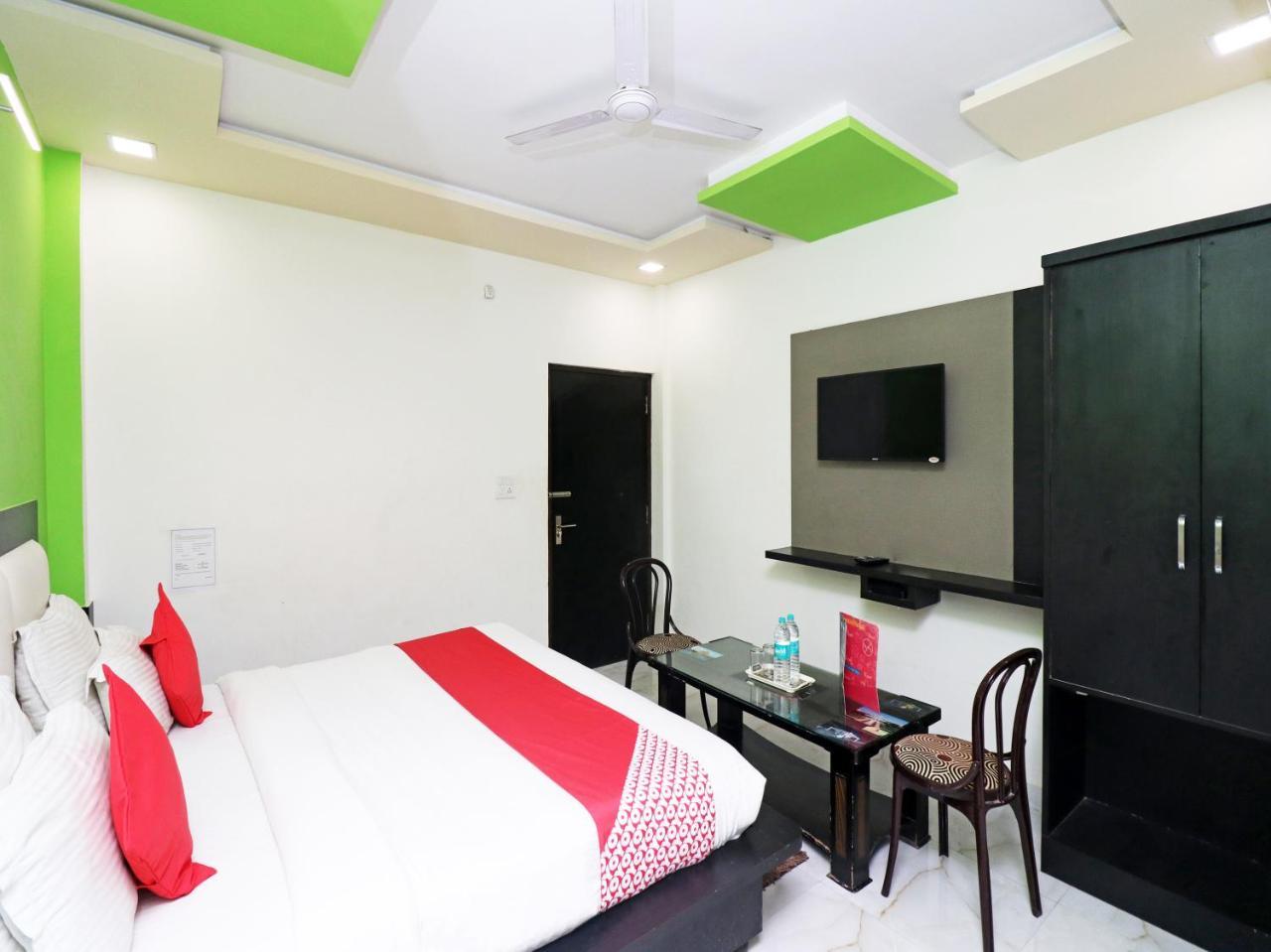 โอโย 6072 อาราธยา เรซิเดนซี Hotel อัครา ภายนอก รูปภาพ