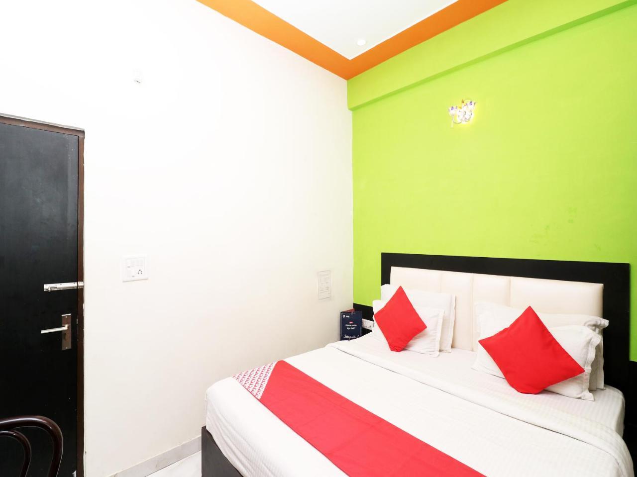 โอโย 6072 อาราธยา เรซิเดนซี Hotel อัครา ภายนอก รูปภาพ