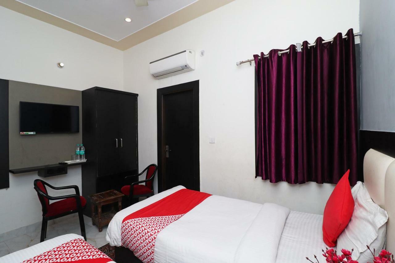 โอโย 6072 อาราธยา เรซิเดนซี Hotel อัครา ภายนอก รูปภาพ