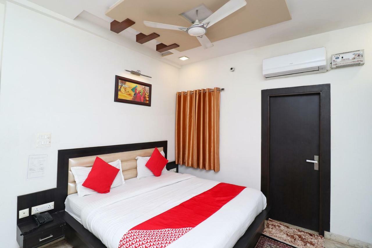 โอโย 6072 อาราธยา เรซิเดนซี Hotel อัครา ภายนอก รูปภาพ
