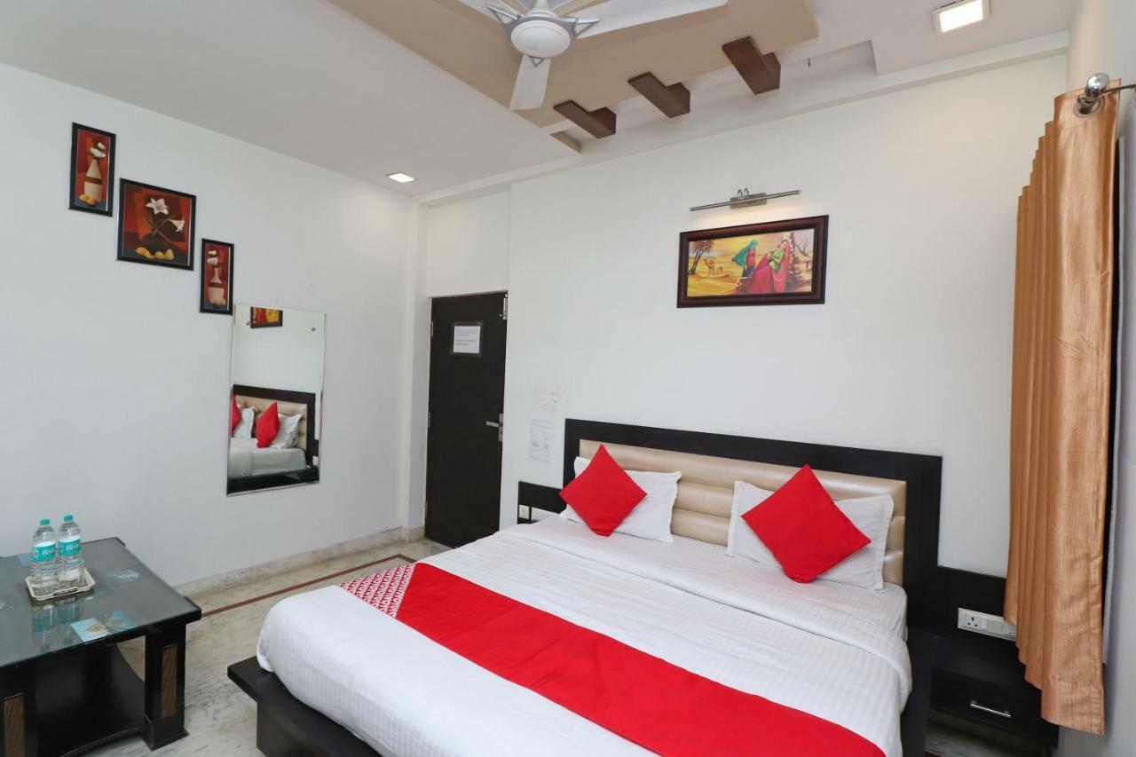 โอโย 6072 อาราธยา เรซิเดนซี Hotel อัครา ภายนอก รูปภาพ